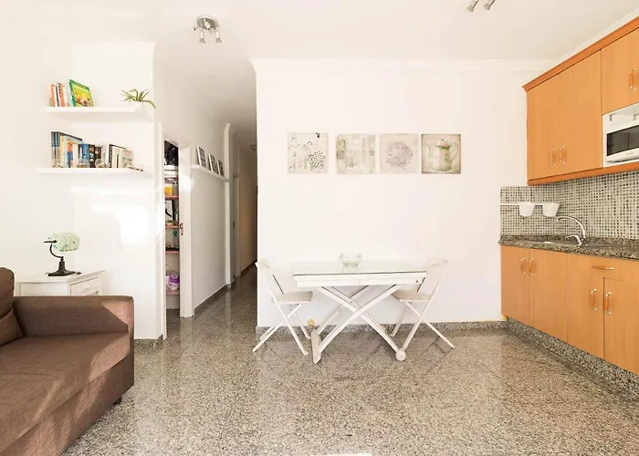 Sun And Las Palmas de Gran Canaria